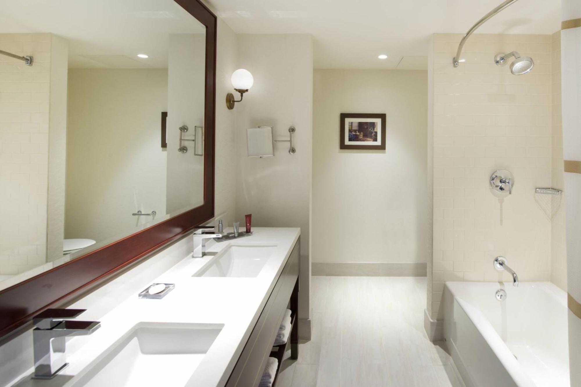 Marriott Syracuse Downtown Hotel Bagian luar foto